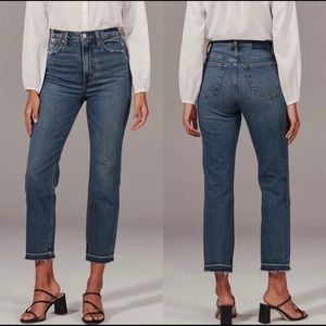 ✨ A&F Ultra High Rise Ankle Straight Jeans ✨